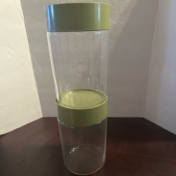 2 Pyrex canisters - Picture 3 of 9